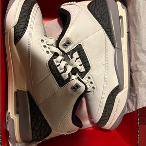 Air Jordan 3 Retro (GS) Size 7Y Summit White/Fire Red DM0967-106